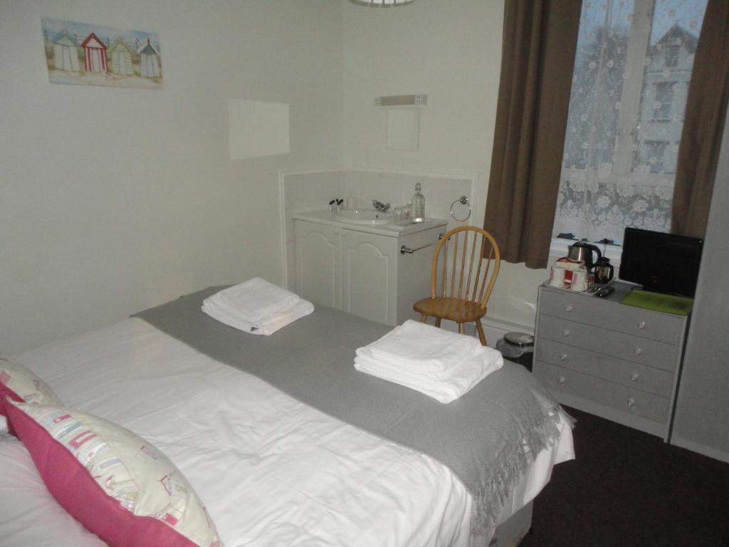 Waves In Bed & Breakfast Борнмът Екстериор снимка